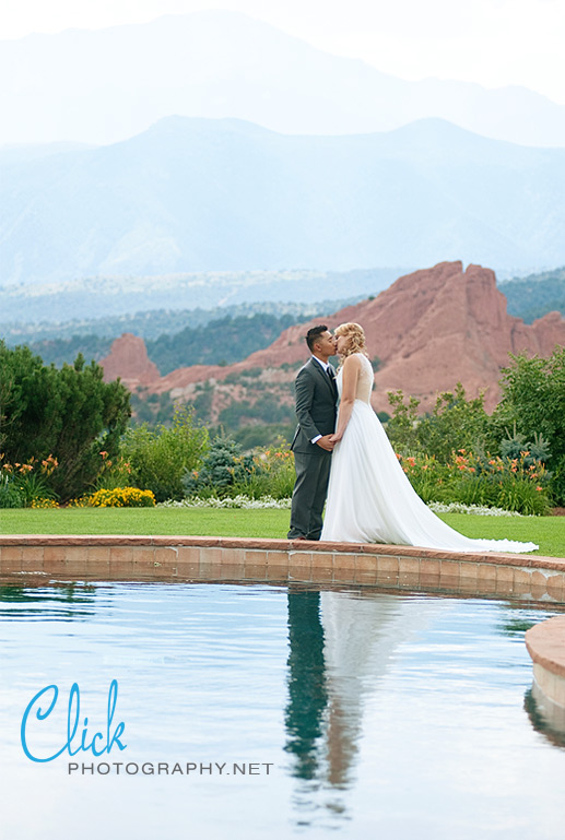 wedding at the Garden of the Gods Club