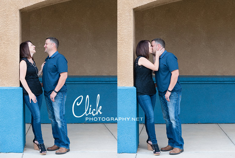 What to wear for engagement portraits (www.clickphotography.net)