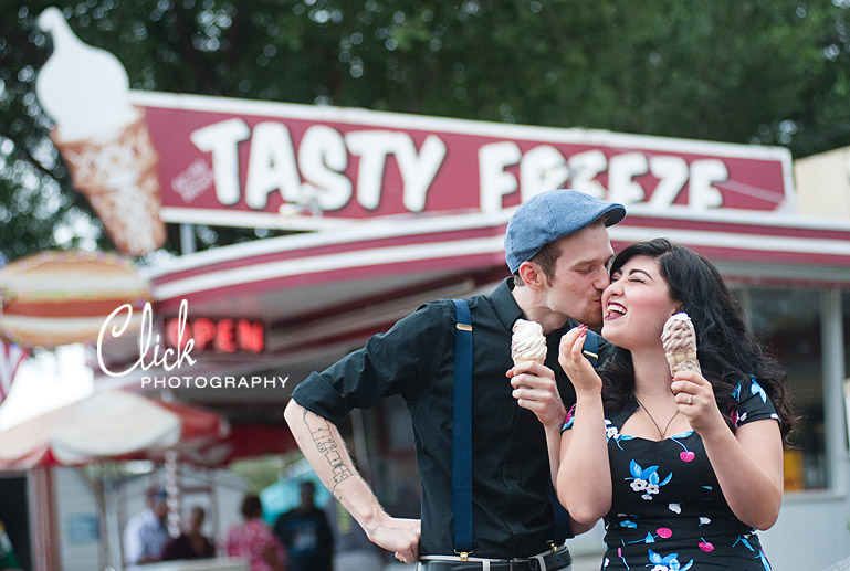 Colorado Springs engagement portraits