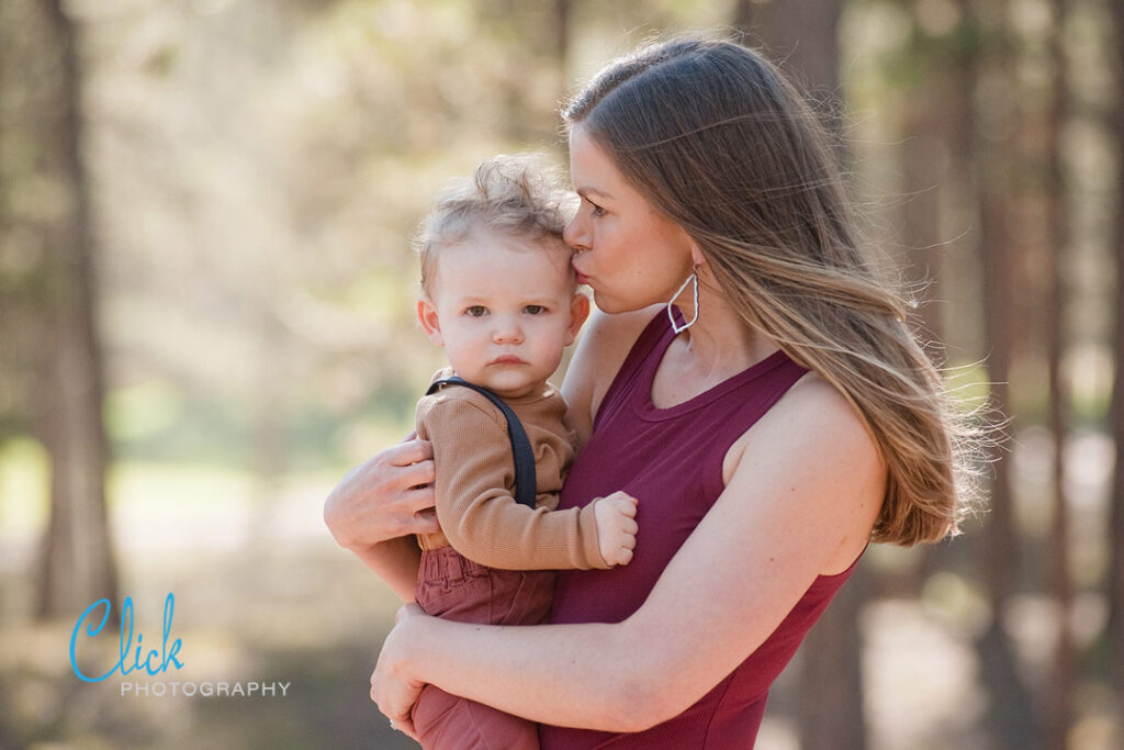 family portraits in Fox Run Park